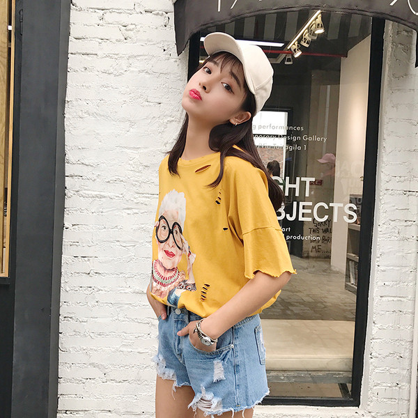 Μεγάλη κυρίες μακρύ T-shirt στυλ τουνίκ με την εφαρμογή