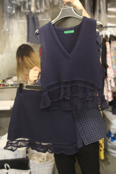 Υπέροχο γυναικείο σετ  σε σκούρο μπλε χρώμα 