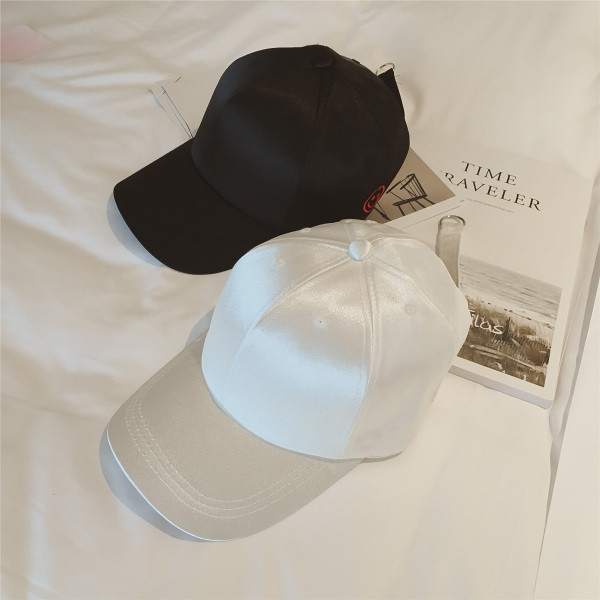 Κυρίες Καπέλο μαύρο και άσπρο