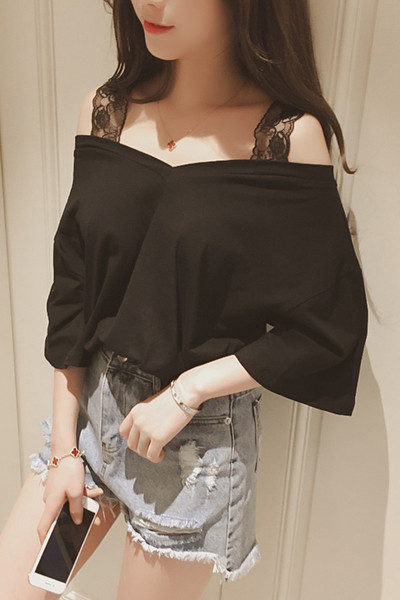 μπλούζα Μεγάλη κυρίες με ιμάντες δαντέλα έναν ώμο και φαρδιά μανίκια