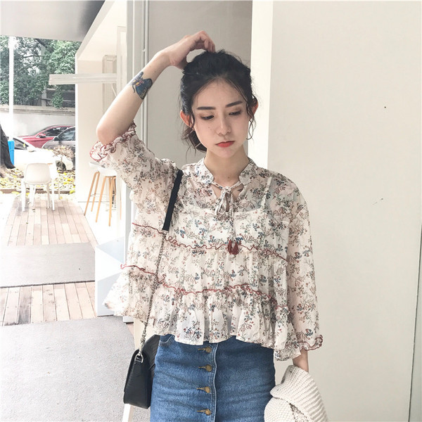 Μετάξι κυρίες πουκάμισο με δεσμούς γύρω από το λαιμό