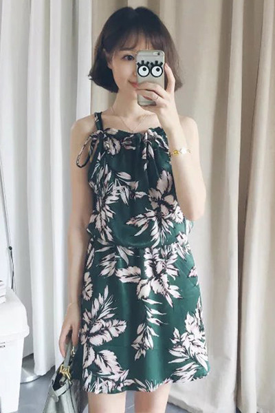 Много модерна ежедневна дамска рокличка с тънки презрамки