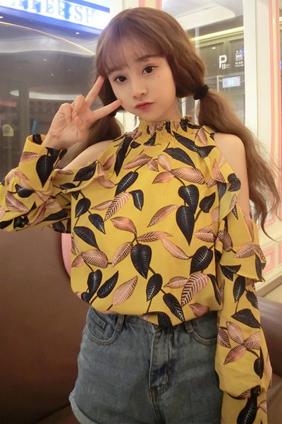 Μοτίβο μπλούζα με μακριά μανίκια και γυμνά ώμου