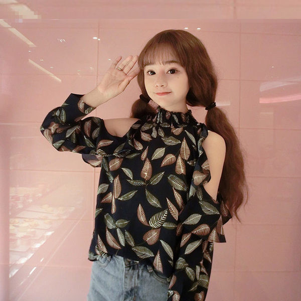 Μοτίβο μπλούζα με μακριά μανίκια και γυμνά ώμου