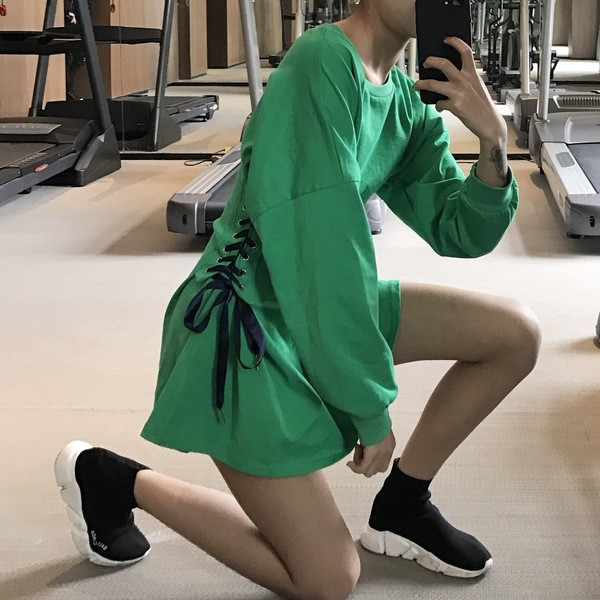 Πολύ ενδιαφέρον καθημερινό φόρεμα σε πράσινο