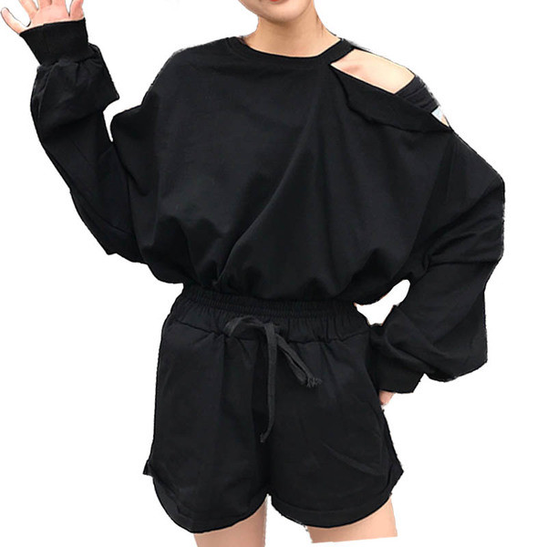 Καθημερινά κυρίες δύο μέρη που σε δύο χρώματα