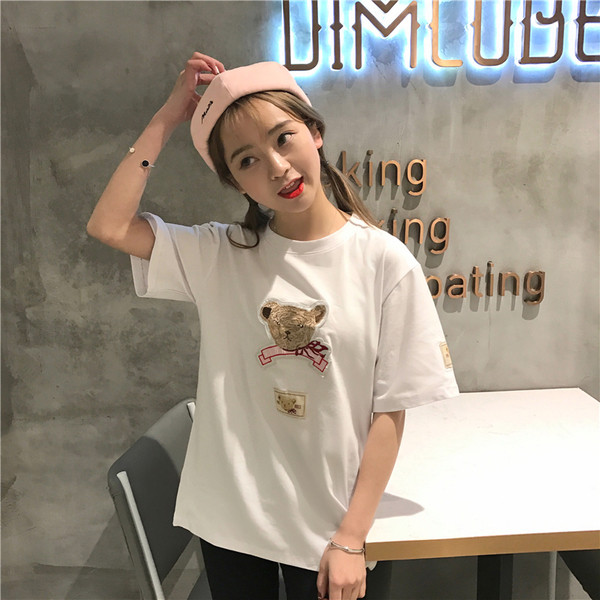 Μαλακό κυρίες μπλούζα με κοντό μανίκι και απλικέ αρκούδα