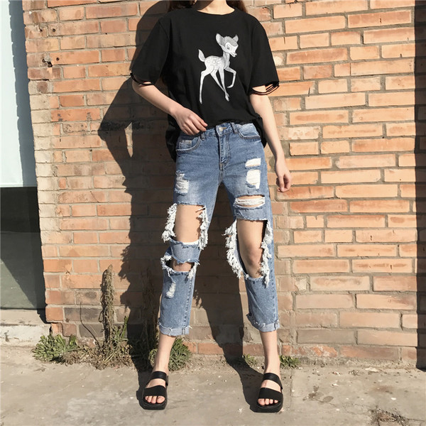 Γυναικεία τζιν με σχισμένα γόνατα και ψηλή μέση