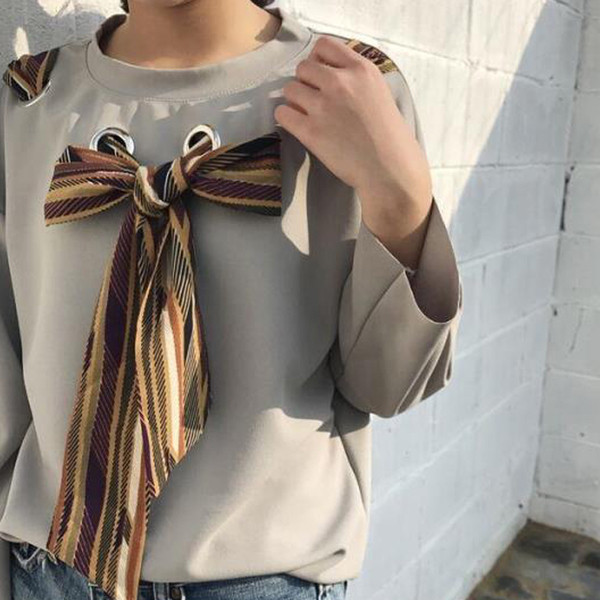 Μπλούζα με μακριά μανίκια και κορδέλα κατάλληλο για καθημερινή