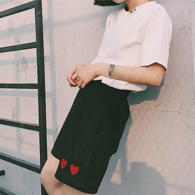 Страхотни дамски къси шорти с апликация сърчица