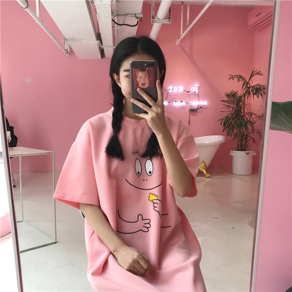 Страхотна дамска рокличка с апликация в бебешко розово