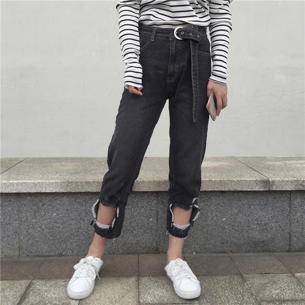 Μοναδικά μαύρα γυναικεία  τζιν από το μοντέλο  "boyfriend''