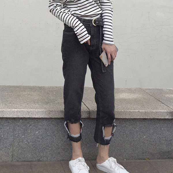 Μοναδικά μαύρα γυναικεία  τζιν από το μοντέλο  "boyfriend''