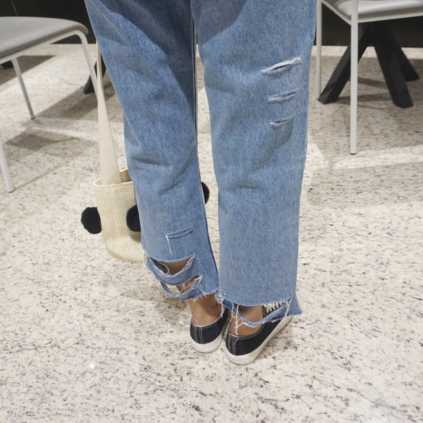 Εξαιρετικά κομψά γυναικεία τζιν με ρετρό μοτίβο και εικόνες