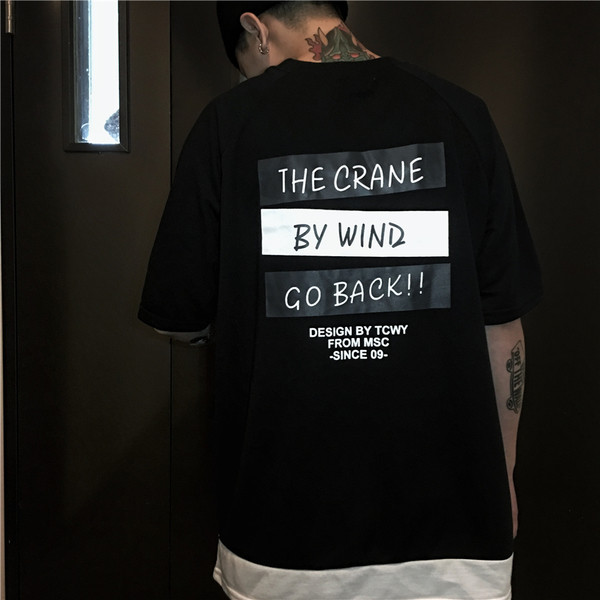 Μεγάλη ευρύ-shirt με κοντά μανίκια κατάλληλο για αγόρια και κορίτσια