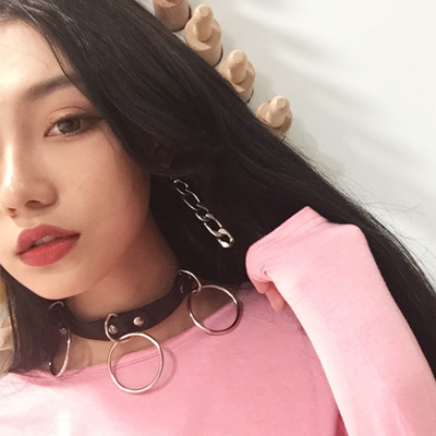 Υπέροχο γυναικείο δερμάτινο τσόκερ  για το λαιμό