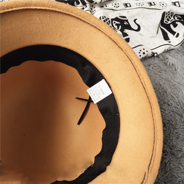 Μεγάλη σφαιριστής κυρία σε πέντε διαφορετικά χρώματα με κορδέλα