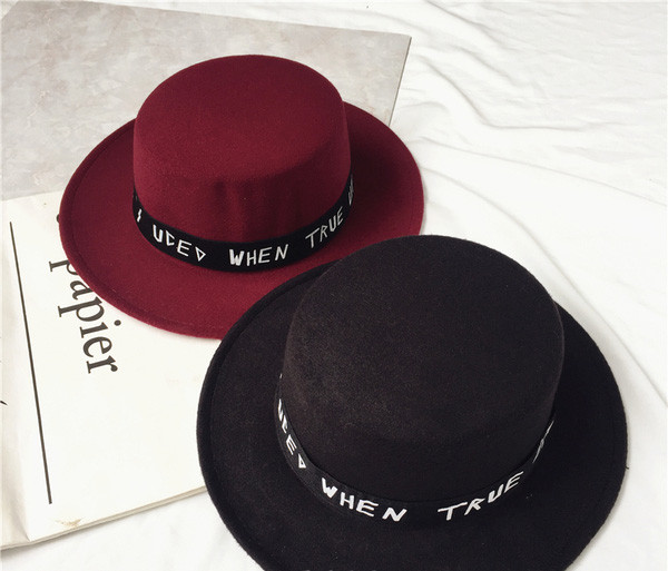 Стилно дамско бомбе в два цвята