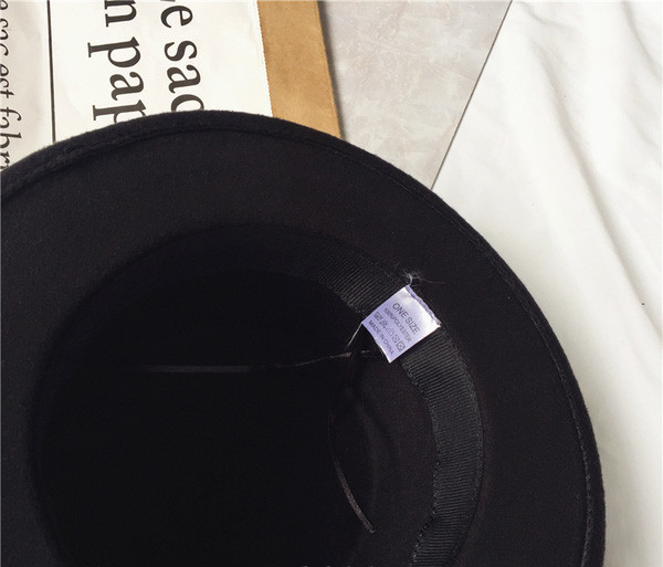 Стилно дамско бомбе в два цвята