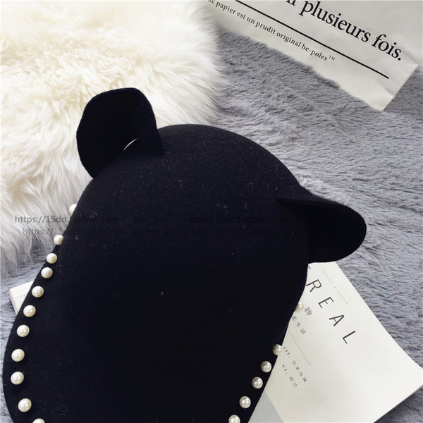 Страхотна плюшена дамска ежедневна шапка с козирка и ушички