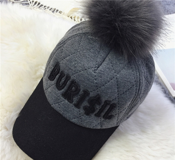 Κυρίες καπέλο του μπέιζμπολ με προσωπίδα και βελούδινα tufka