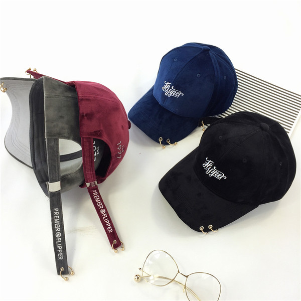 Μεγάλη κυρίες καπέλο με γείσο και δαχτυλίδια σε πολλά διαφορετικά χρώματα