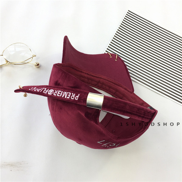 Μεγάλη κυρίες καπέλο με γείσο και δαχτυλίδια σε πολλά διαφορετικά χρώματα