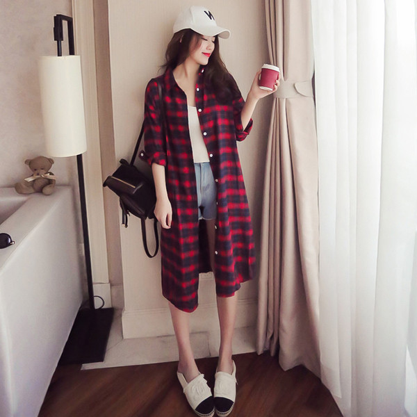 Κυρίες μακρύ πουκάμισο που μοιάζει με πουκάμισο με ρίγες σε δύο χρώματα