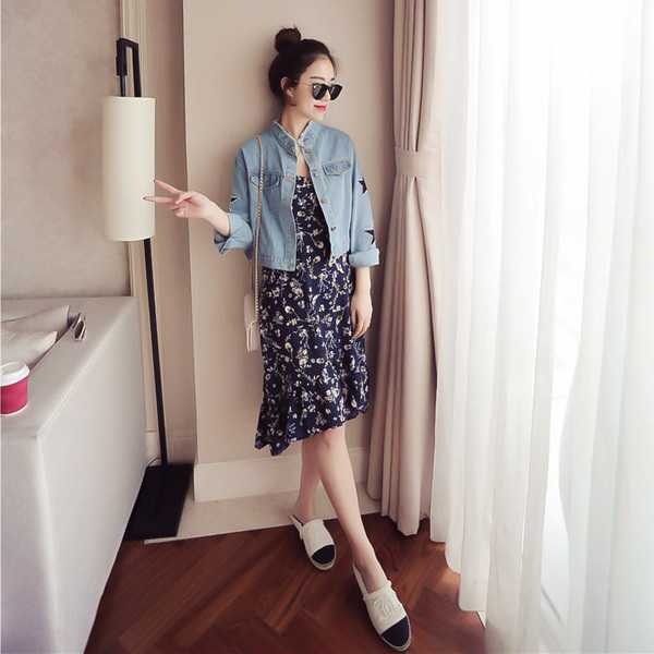 τζιν μπουφάν πολλές σύγχρονες γυναίκες με μαργαριτάρι αστέρια στα μανίκια