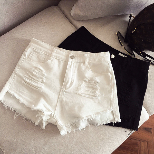 Дамски къси бели и черни дънкови панталони с ресни