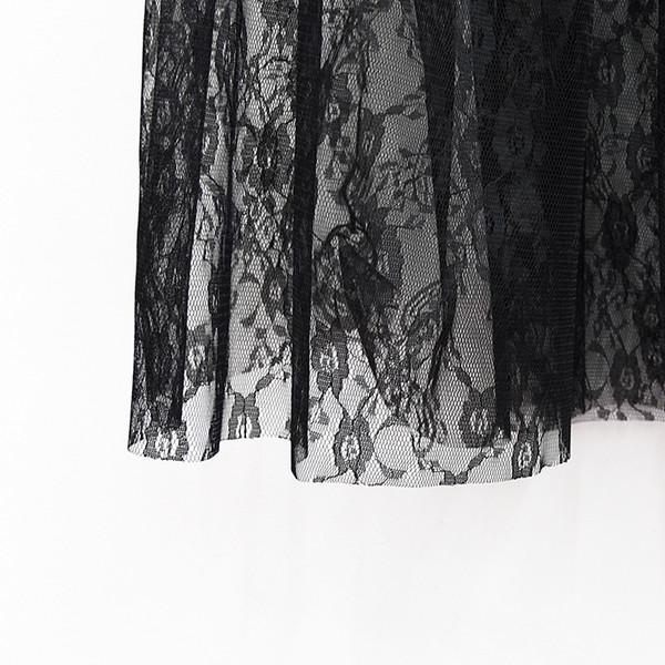 Πολλές σύγχρονες γυναίκες φόρεμα σε δύο χρώματα με μπουκετάκια εφαρμογή