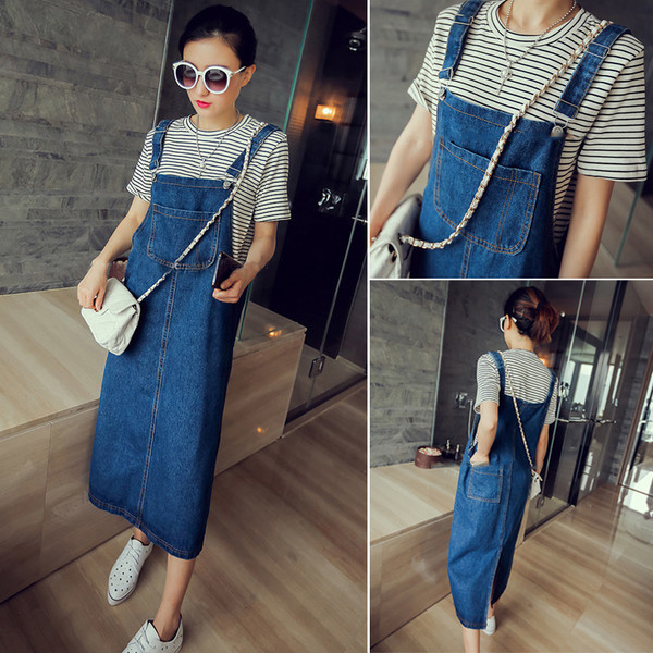 Ежедневна тъмносиня дамска дънкова рокля в стил гащеризон