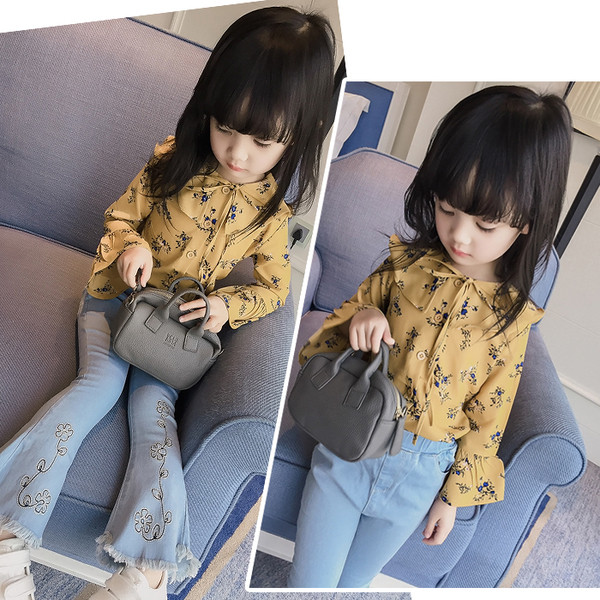 Страхотна детска момичешка шарена риза с връзкички около врата