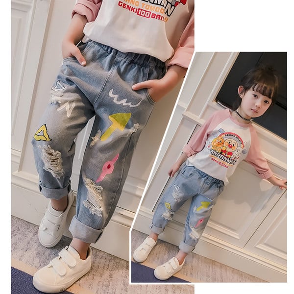 Изключително модерни шалварести дънкови панталони за момиченце с илюстрация и крачол в стил 7/8