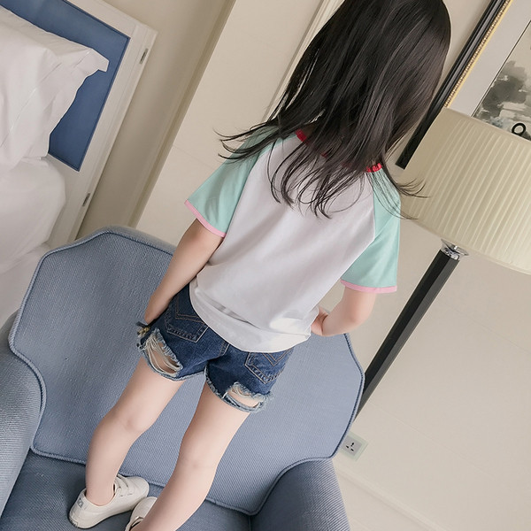 Уникална блузка с къс ръкав подходяща за горещите летни дни