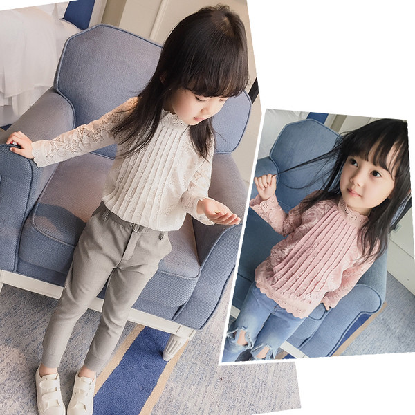 Изключително красива и нежна момичешка блузка с дълъг ръкав и коприна в два цвята