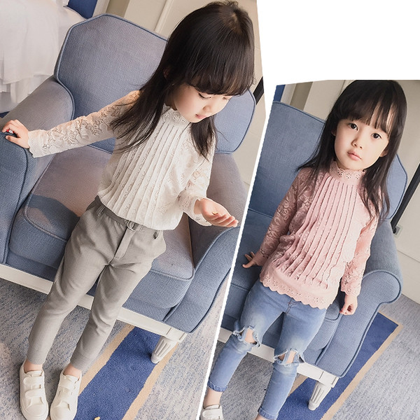 Изключително красива и нежна момичешка блузка с дълъг ръкав и коприна в два цвята