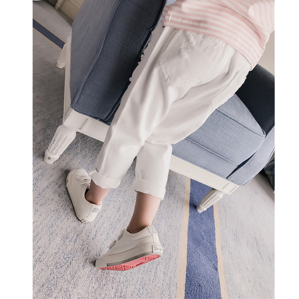 Уникални и много модерни дънкови панталони с крачол стил 7/8