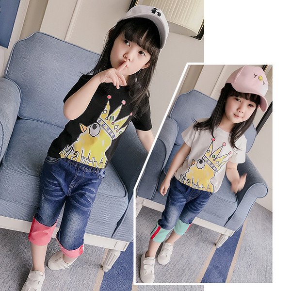 Детска блузка за момиченце с къс ръкав и много интересна апликация на пиленце в два цвята