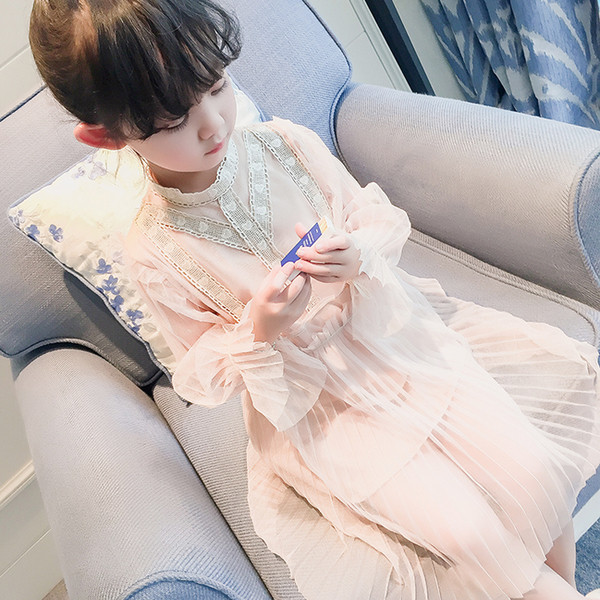 Μοναδικό και πολύ όμορφο φόρεμα με δαντέλα σε ροζ χρώμα