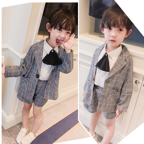Комплект за момичета - дълго сако и къси панталони - карирани