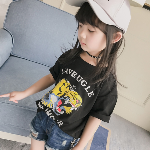 Ежедневна блуза с къс ръкав и апликация тигър