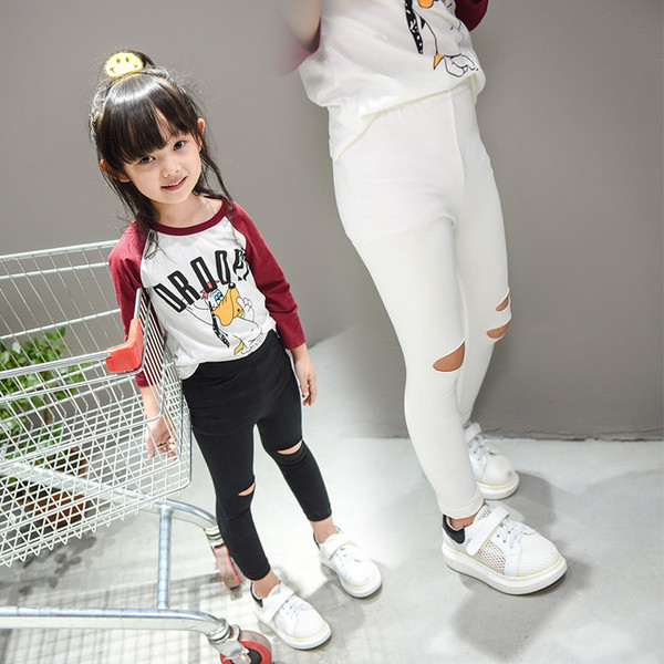 Страхотно памучно детско клинче в два цвята с разпрани колена