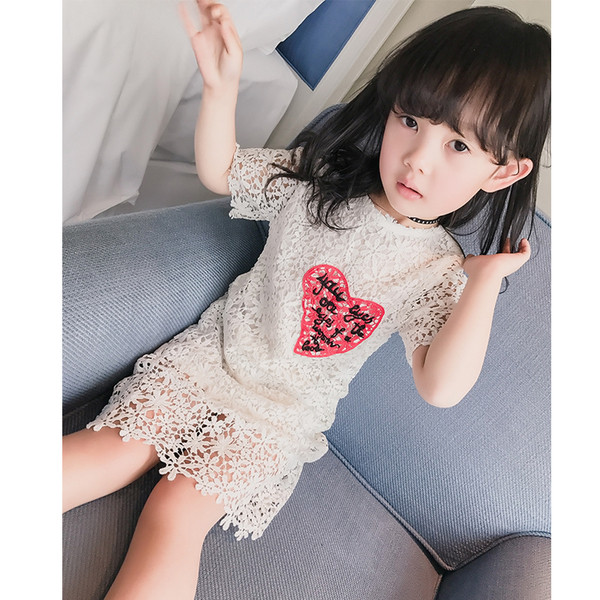 Πολύ όμορφο φόρεμα με κεντήματα και απλικέ καρδούλα