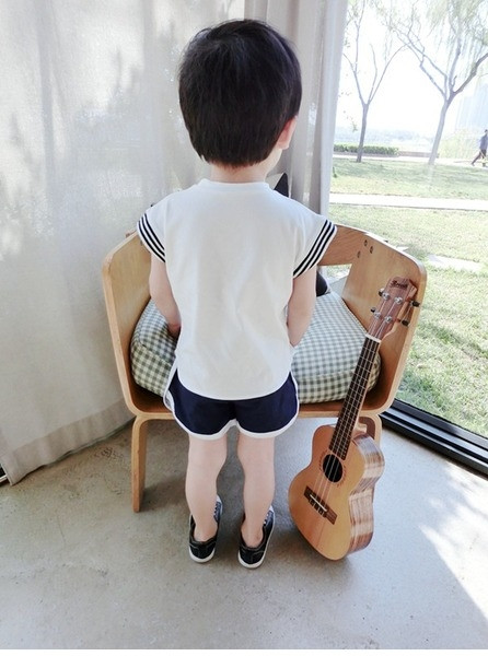 Υπέροχο παιδικό κοστούμι  για αγόρια 