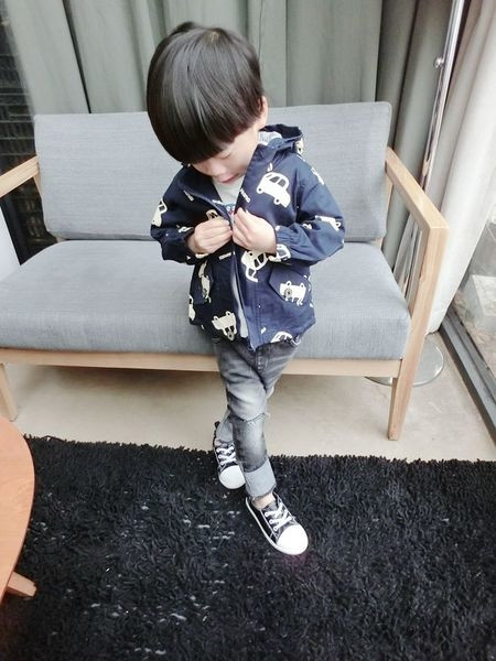 Ανοιξιάτικο μπουφάν  σε δύο χρώματα 