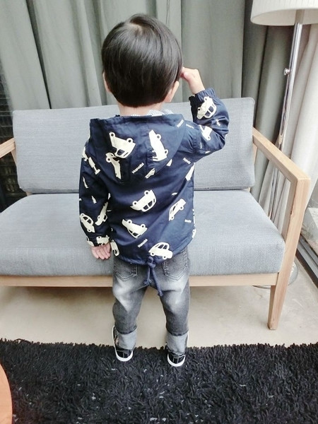 Ανοιξιάτικο μπουφάν  σε δύο χρώματα 