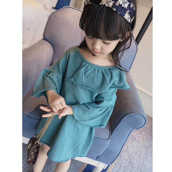 Екстравагантна детска рокля за пролетния сезон с волан