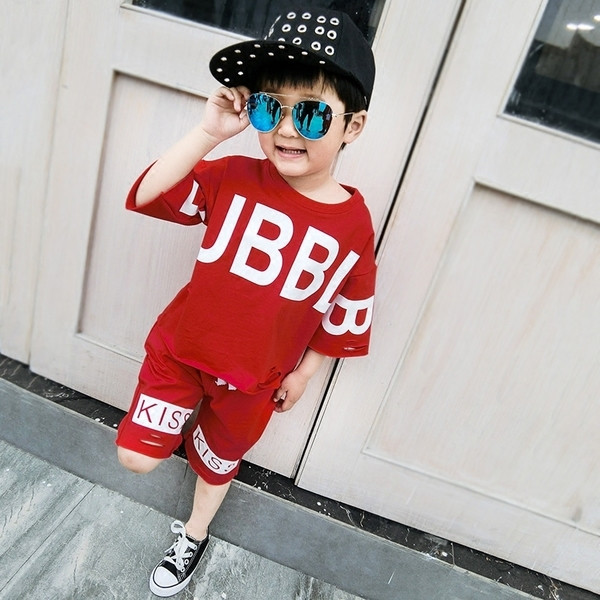 Πολύ μοντέρνο σετ  με επιγραφές σε τρία διαφορετικά χρώματα