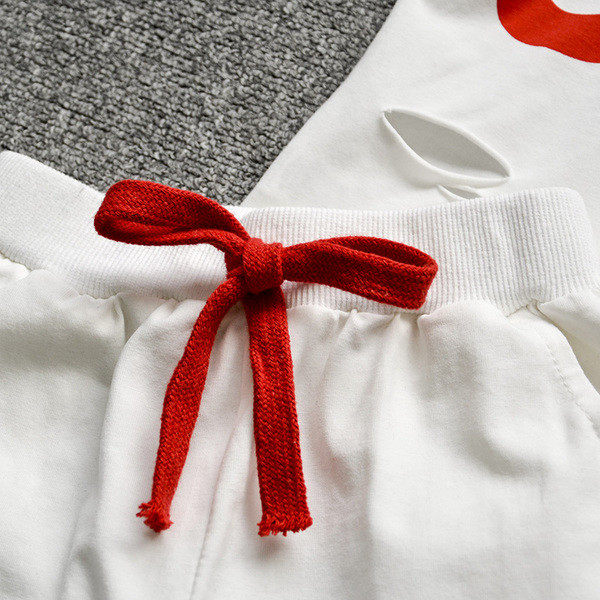 Πολύ μοντέρνο σετ  με επιγραφές σε τρία διαφορετικά χρώματα